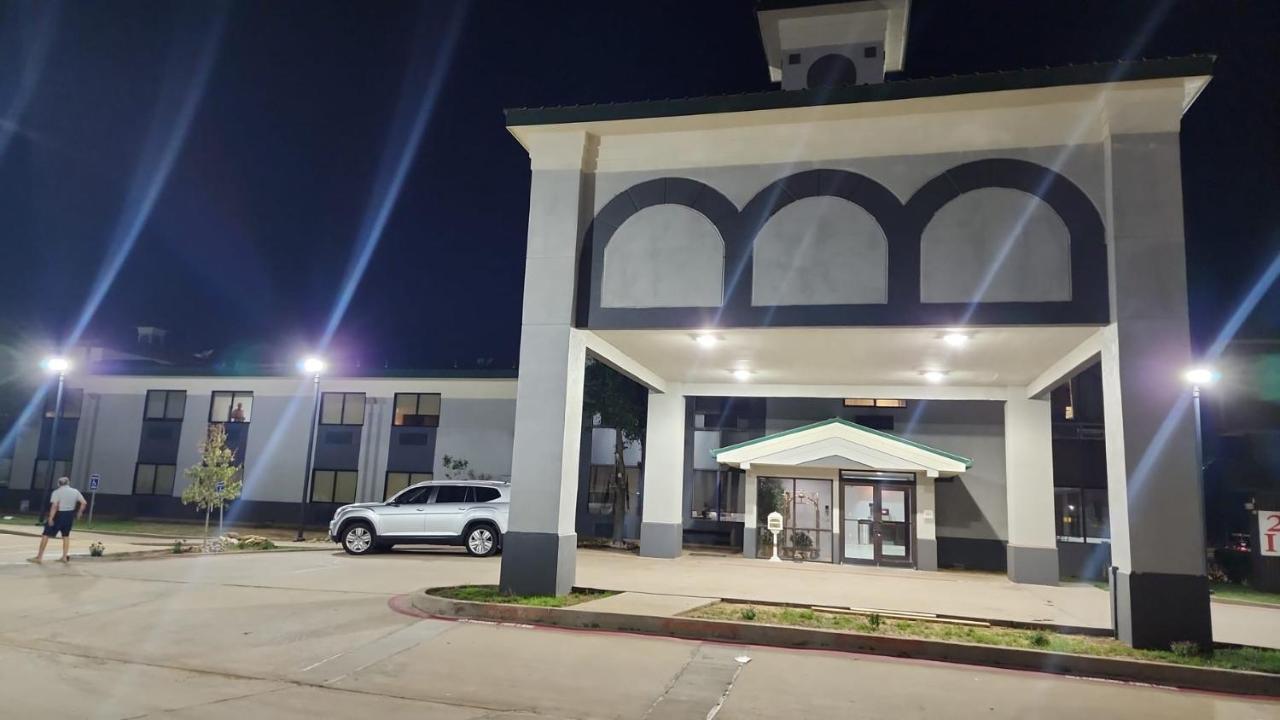 287 Inn Childress Bagian luar foto